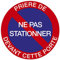 Exacompta - Réf. 67102E - 1 panneau rond PRIERE NE PAS STATIONNER DEVANT CETTE PORTE - En polypro traité anti-dérapant - Diamètre du panneau : 30 cm - coloris : fond bleu/bord rouge