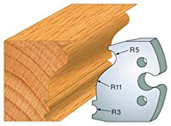 247 : Jeu de 2 fers cadre Louis XVI ht 50 mm pour porte outils entr'axe plot 24 mm