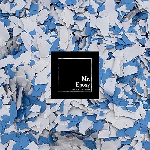 Mr. Epoxy Farbchips für Bodenbeschichtung (1 kg, Mix Hellblau/Weiß) - Epoxidharz Deko Chips - Terrazzo Flakes (Farb Chips) für Garagenböden, Keller & Werkstatt