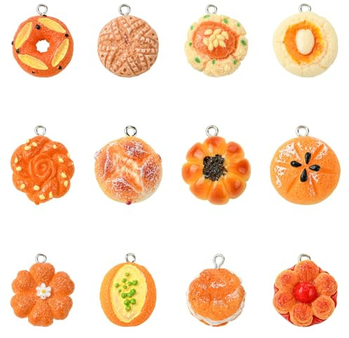 KitBeads 24 Stück 12 Stile Creme Brot Charms Süßes Essen Charms Bagel Bäckerei Charms für Schmuckherstellung Armbänder Halsketten Bulk, Acryl, Kein Edelstein