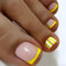 Boloshine 24 Pièces Faux Ongles d'Orteil, Français Couverture Complète Toe Nails Artificiels, Faux Ongles Pieds pour Femmes et Filles Nail Art Décorations - Rayures Jaune Vif