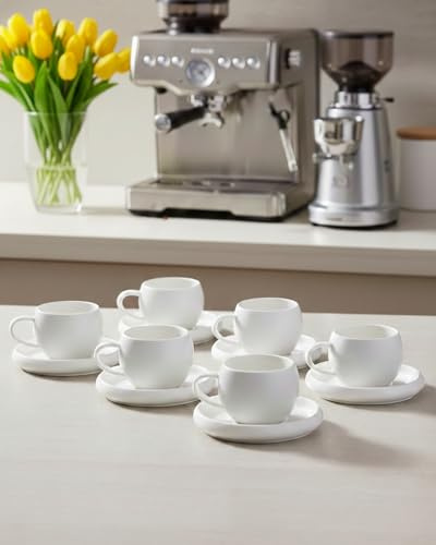 BAVARY Chubby Espressotassen mit Untertasse – 12-teiliges Kaffeeservice für 6 Personen – 120ml Porzellan Kaffeetassen Weiß – Rundes Design – Mokka, Demitasse, Türkischer Kaffee – Spülmaschinengeeignet