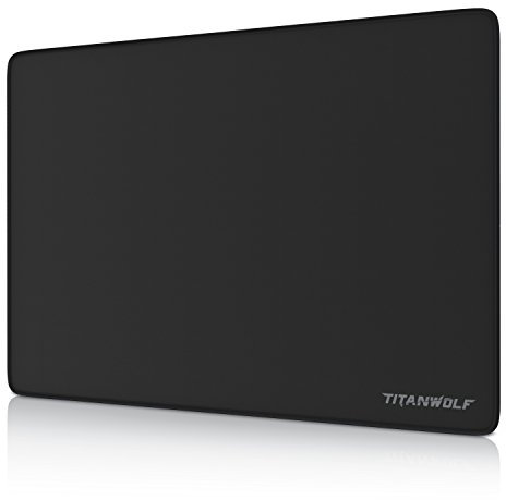 CSL - Speed Gaming Mauspad Titanwolf Schwarz 250 x 350mm - Mousepad - Tischunterlage Large Size - verbessert Präzision und Geschwindigkeit
