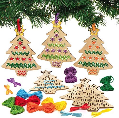 Baker Ross AX424 Kit Punto Croce Albero Di Natale In Legno - Confezione Da 5 Pezzi, Decorazioni Albero Di Natale, Attività Per Artigianato Per Bambini, Confezione Artigianale Per Natale