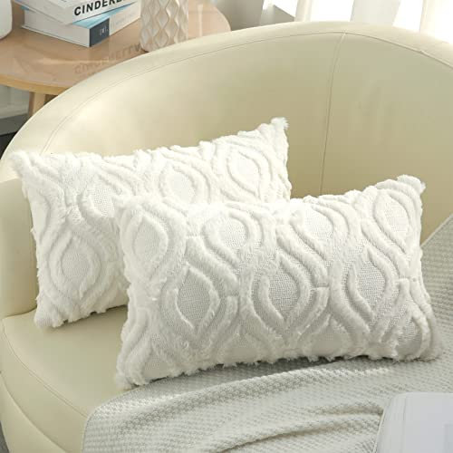 decorUhome 2er Set Kunstfell Kissenbezüge 30x50cm, Dekorativer Weicher Plüsch Flauschiger Samt Kissenbezug 12X20 Inch, Rechteck Boho Neutral Kissenbezug für Sofa, Cremeweiß