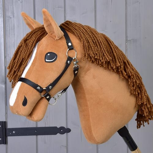 LarDen Hobby Horse Wendy mit schwarzem Halfter - Größe M, HANDGEFERTIGTES Stockpferd Für Kleine, Große Kinder mit Zubehör | Spielpferd, Pferd Zum Reiten Spielzeug, Hobby Horsing