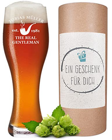 Leonardo Weizenbierglas - Bier Glas 500 ml - Männer Biergeschenke personalisiert Spülmaschinengeeignet - Motiv Real Gentleman Pfeife - Bierglas mit Wunschgravur
