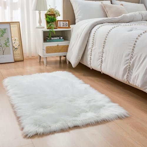 YIHAIC Faux Lammfell Schaffell Teppich Kunstfell in Super weich Lammfellimitat Imitat Fellteppich für Schlafzimmer Boden Wohnzimmer Home Decorator Teppich Bettvorleger Sofa Matte (Weiß, 60 x 90 cm)