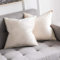 MIULEE 2er Set Samt Kissenbezug Flansch Kissenhülle Dekorative Sofakissen Dekokissen Umwickelte Kante Kissenbezüge Zierkissenbezug für Sofa Wohnzimmer Schlafzimmer 45x45 cm Creme weiß