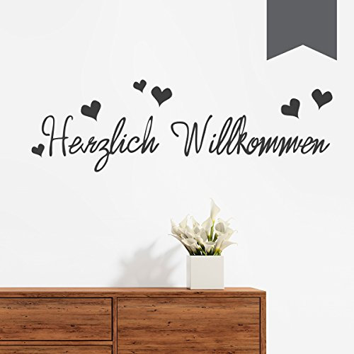 WANDKINGS Wandtattoo - Herzlich Willkommen (mit 6 Herzen) - 155 x 47 cm - Dunkelgrau - Wähle aus 5 Größen & 35 Farben