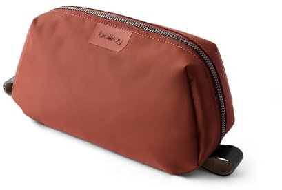 Bellroy Toiletry Kit, wasserabweisender Kulturbeutel für Reisen (Hygieneartikel, Parfum, Rasierer, Haarbürste, Zahnbürste) - Clay