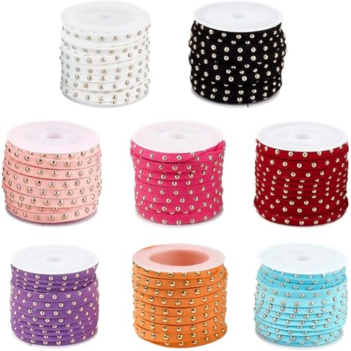 CALFOVERA Cordón Plano de Cuero Sintético con Tachuelas de 40 m X 5mm de Ancho, Ideal para Bisutería, Joyería, Pulseras Y Manualidades Incluye Remaches Plateados Estilo Punk.