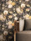 NEWROOM Tapete Gelb Vliestapete Blumen - Blumentapete Floral Schwarz Gold Rosen Pfingstrosen Rosentapete Romantisch Vintage Klassisch inkl. Tapezier-Ratgeber