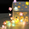 Aubess Guirlande lumineuse multicolore pour chambre de fille, 2 m, 20 LED, guirlande lumineuse fleurs, macaron, guirlande lumineuse d'intérieur pour arbres de jardin, décoration de salon, cadeaux pour