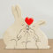 GAROMIA Personalisiertes Holzkunstpuzzle 4 Tier Skulpturen Desktop Ornament Holz Hasen Puzzle Personalisiert Familiennamen Desktop Home Tischdekoration für Familie Andenken