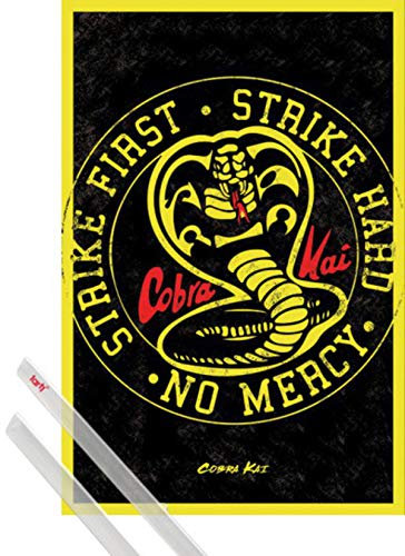 1art1 Cobra Kai Plakat | Bild (91x61 cm) Emblem + EIN Paar Posterleisten, Transparent