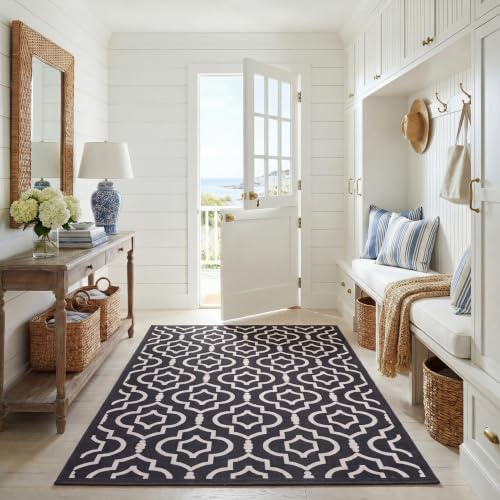 SAFAVIEH Washable Rug Outdoor Courtyard Collection - 4' x 5'7, Black & Beige, Non-Shedding & Easy Cleaning, Ideal for Patio, Backyard, Mudroom (CY6926-266)