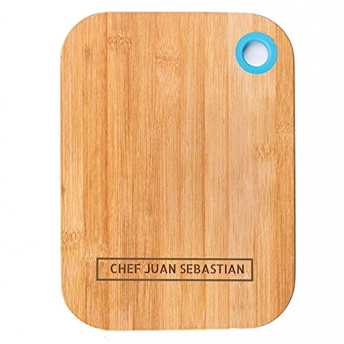 Wanapix | Tabla de Cortar Personalizada | Con nombre | Madera de Bambú | Ranura de Goteo | Incluye Agujero para Colgar | 28x21 cm | Chef