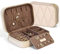 KAMIER Kleine Schmuckkästchen für Damen, Reise Schmuckbox PU Leder Schmuckschatulle für Ohrringe, Ringe, Halsketten, niedliche Schmucketui Reise für Frauen, Männer, Mädchen, Beige