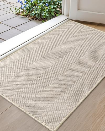 COLOR&GEOMETRY Ultradünne Innentürmatte 61x91 cm, maschinenwaschbare & rutschfeste Fußmatte, Flache Eingangsmatte für innen, saugfähiger Teppich für Diele, Flur in Weiß Beige (gefaltet)
