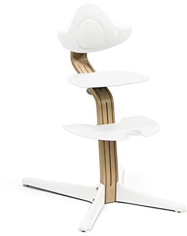 Stokke Nomi Stuhl, Eiche/White - Inspiriert zu aktivem Sitzen - Ohne Werkzeug stufenlos verstellbar - Inklusive Fußstütze und kippsicheren Rädern - Bis 150 kg belastbar