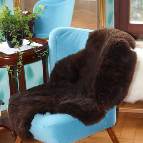 Hollert Lammfell Espresso 110-120 cm echtes Merino Schaffell kuschelig weich Teppich ökologische Gerbung von Deutschen Schäfereien Naturform Dekofell Premium Schaffell Läufer Sitzunterlage