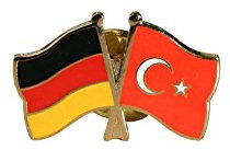 Flaggenfritze Freundschaftspin Deutschland - Türkei, 22 mm, Flaggen Pin vergoldet aus Hartemaille, Länder Anstecker zum Sammeln und Tragen