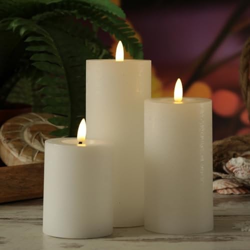 MARELIDA LED Kerze in Rustik Optik Echtwachskerze Stumpenkerze mit leicht flackernder Flamme und Timer Wachskerze für Innen in weiß (D: 7cm - 3er Set Kerzen)