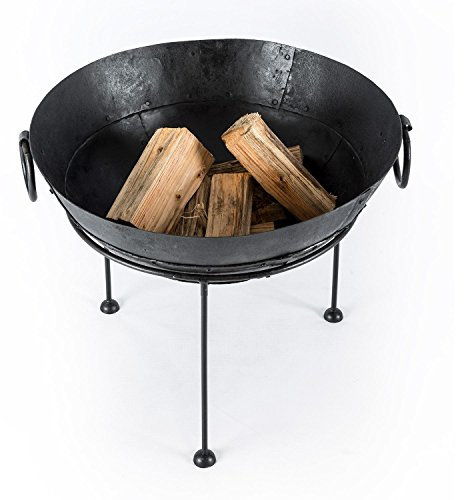 HOMESCAPES Feuerschale 60 cm mit Ständer braun, Dreibein-Feuerschale Vintage aus Recycling-Metall