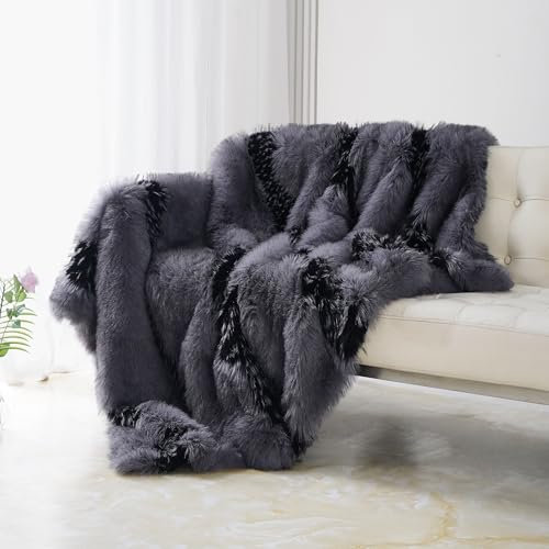 Luxuriöse Überwurfdecke aus Kunstfell, super warm, elegant und gemütlich, 188 x 228,6 cm, grau, waschbare Plüschdecke für Couch, Sessel und Bett