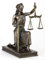 Veronese Design Lady Justice Kniende Waage und Schwertöffner