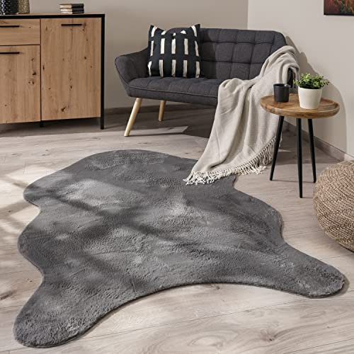 Paco Home Waschbarer Teppich Wohnzimmer Schlafzimmer Kurzflor rutschfest Modern Flauschiger Fellteppich Fell Imitat Kunstfell, Grösse:120x160 cm Fell-Form, Farbe:Anthrazit
