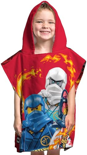 BERONAGE LEGO Ninjago Badeponcho 60x120 cm – Aufstieg der Drachen – 100% Baumwolle Kapuzenhandtuch Jungen – Strandponcho Badetuch Frottee – Lloyd Kai Jay – Oeko-Tex Geschenk Schwimmtuch