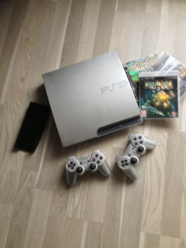 Console PS3 320 Go argent + 2 Manettes PS3 Dual Shock 3 - argent