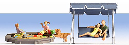 NOCH Eltern & Kinder, Modellfiguren Set, Spur TT, für realistische Szenen im Maßstab 1:120