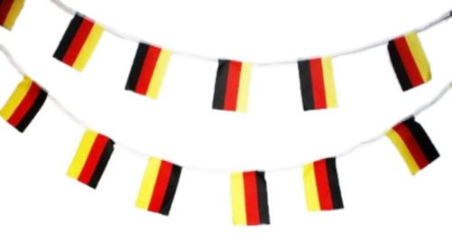 HAAC Fahnen Girlande Wimpel Kette Größe je Fahne 30 cm x 45 cm in Deutschlandsfarben Deutschland 8 Meter Fußball 2014