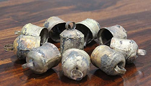 Indische Vintage-Blechglocken, rustikales Glockenspiel mit abgerundeter Spitze, 5,7 cm Höhe, Weihnachtsbaumbasteln