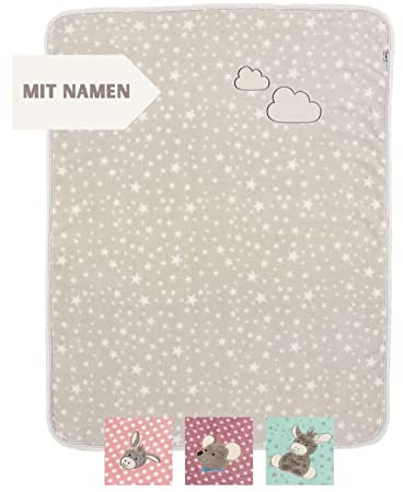 Sterntaler Plüschdecke mit Namen - Kuschelig weiche Babydecke als personalisiertes Geschenk zur Geburt | 100x75 cm (Stanley Wolken grau Plüsch)