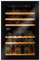 Amica WK 341 220 S Einbau-Weintemperierschrank/schwarz / 88,4 cm (H) x 59,0 cm (B) x 60,8 cm (T) / 134 l Nutzinhalt/Elektronische Steuerung / 2 Temperierzonen/Ventilator/LED-Beleuchtung