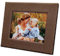 Pictronic Design Bilderrahmen, LED Hintergrundbeleuchtung, hinterleuchteter Fotorahmen, Wechselrahmen, einzigartige Brillanz für ihre Fotos 130 x 180 mm, Farbe: braun Kunstleder Textur