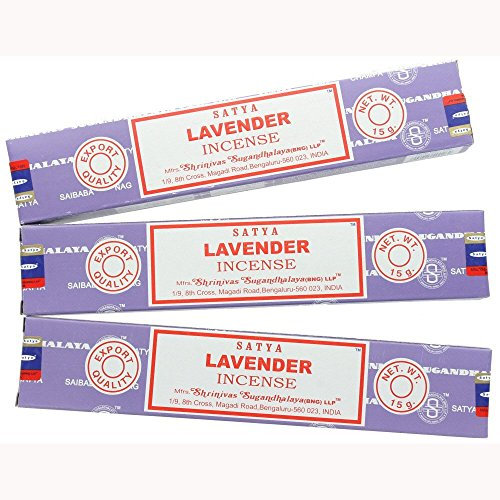 Satya Nag Champa Räucherstäbchen „Lavendel“, 3 Packungen à 15 g, mit Souvenir-Plakette von Sterling Effectz