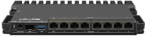Router Gigabit con PoE-Out 8 Porte, 2.5G Ethernet, SFP+ 10G, CPU Quad-Core, USB 3.0