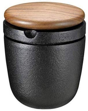 Swing Gusseisen Pfeffermühle mit Walnussdeckel + Gratis Portion Pfeffer von Skeppshult