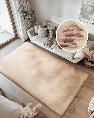 Qiyano Teppich Wanga Hochflor - Fellimitat, flauschig, weich, Soft, kuschelig, einfarbig, Pastell - Wohnzimmer, Schlafzimmer, Kinderzimmer, Büro - Farbe: Beige, Größe: 120 x 170 cm
