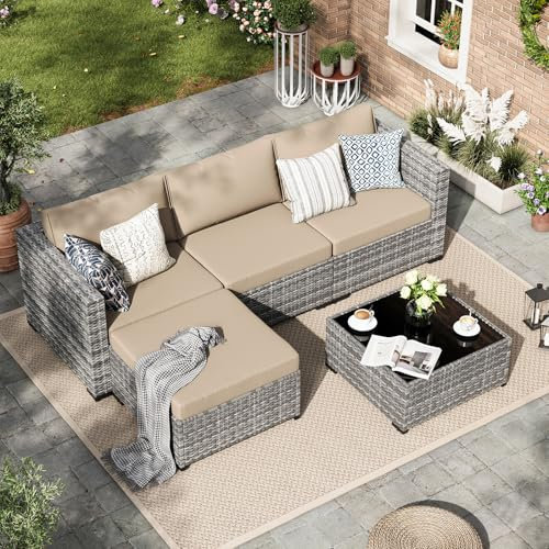 Amopatio Rattan Gartenmöbel-Set, Poly Rattan Sitzgruppe Couch 5 Teilig mit 3er Sofa, Sessel, Kissen und Glastisch für Garten, Terrasse und Balkon, Lounge-Set, Grau-meliert & Khaki Bezüge