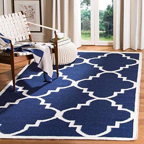 SAFAVIEH Dhurries Collection Area Rug - 5' x 8', Navy & Ivory, Handmade Flat Weave Wool, Ideal for High Traffic Areas in Living Room, Bedroom (DHU633D)