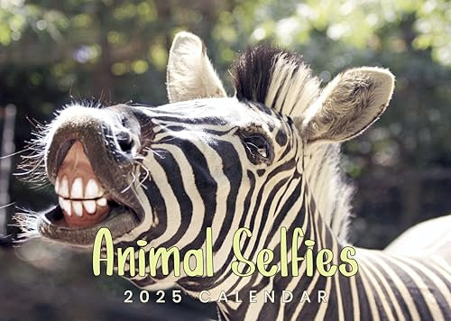 evelay 2025 A4 Funny Animal Selfies Calendar Month to View A3 When Open Wall Family Planner Home Office Organiser - Made in UK
