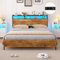 Brinlawb Bett 140x190 cm mit Lattenrost aus Metall, LED Beleuchtung, Ladestation (2 AC-Steckdosen,2 USB-Anschlüsse) Metallbett 140x190 cm mit Holzkopfteil und Stauraum Doppelbett Bettgestell 140x190cm