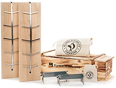 FINNWERK Flammlachsbrett Geschenkset - Lachsbretter mit Halterung aus Edelstahl und praktischem Winkelsystem - Räucherbrett aus massiver Birke - Perfektes Outdoor Geschenk mit Echtholz-Geschenkbox