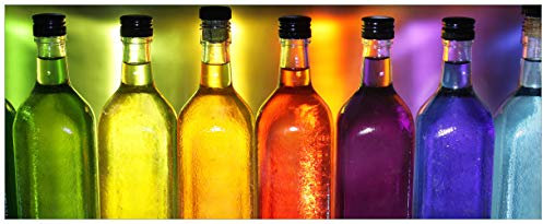 Wallario Glasbild Bunte Flaschen im Regal - 50 x 125 cm Wandbilder Glas in Premium-Qualität: Brillante Farben, freischwebende Optik